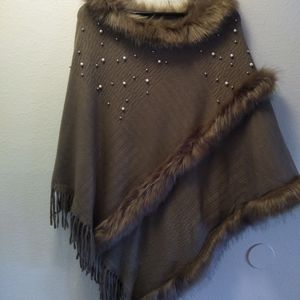 Northern Angel Brown Faux Fur Poncho L/XL